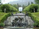 linderhof2-t.jpg (12862 bytes)